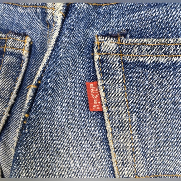 Vintage Levi’s Jeans - Picture 11 of 14